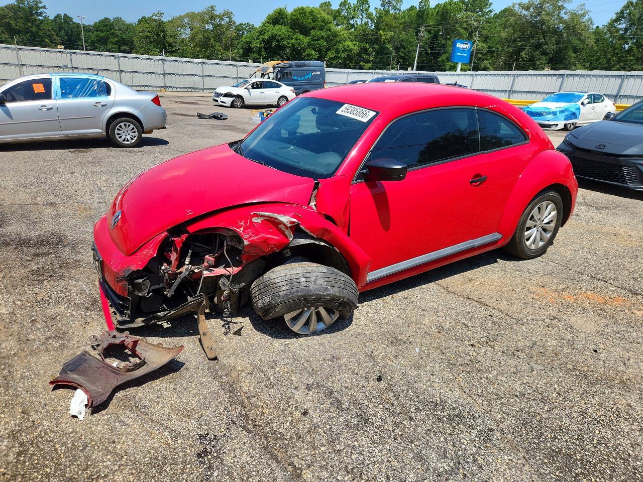 2014 Volkswagen Beetle Entry, VIN 3VWFP7AT6EM604032 — Front end