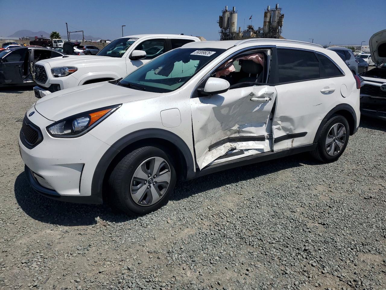 2019 Kia Niro LX, VIN KNDCM3LD3K5323031 — Бок