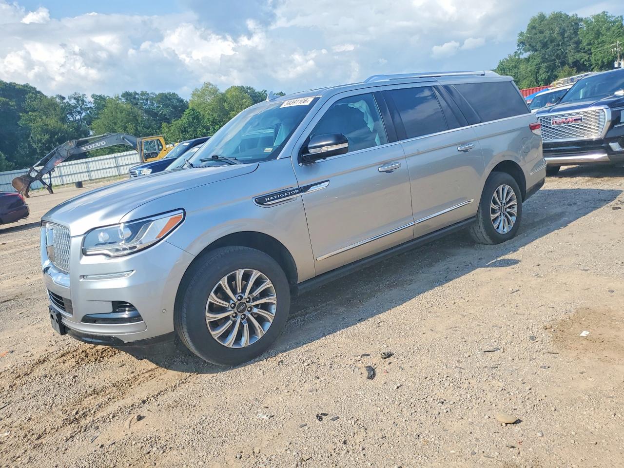 2022 Lincoln Navigator Standard, VIN 5LMJJ3NT5NEL08287 — Side