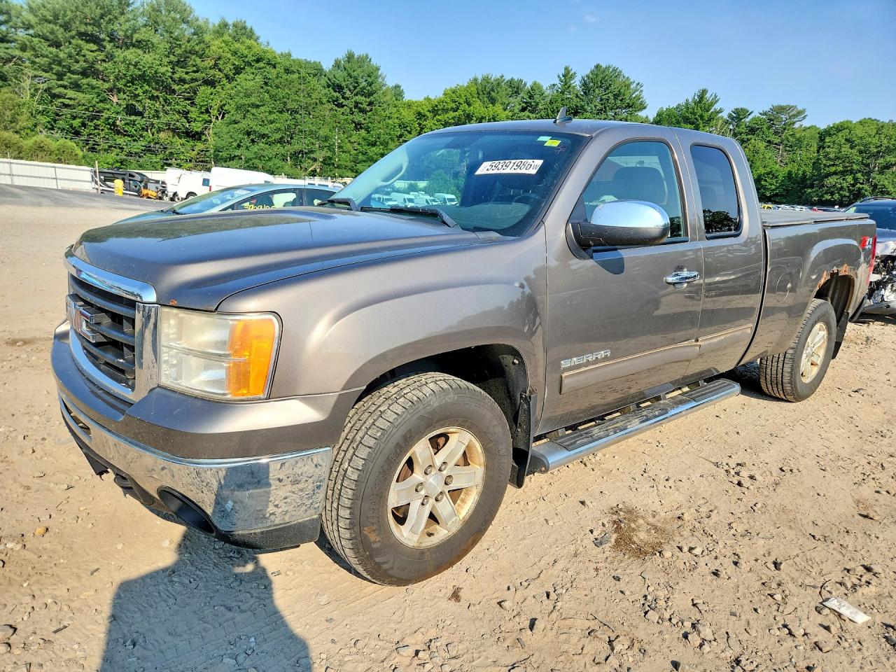 2011 GMC Sierra 1500 SLE, VIN 1GTR2VE35BZ297542 — Frame damage
