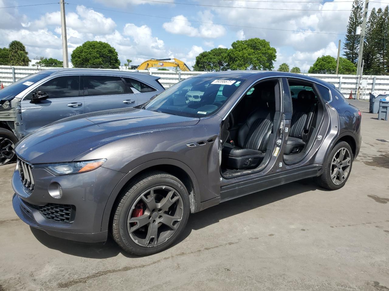 2019 Maserati Levante, VIN ZN661XUA6KX316272 — Side