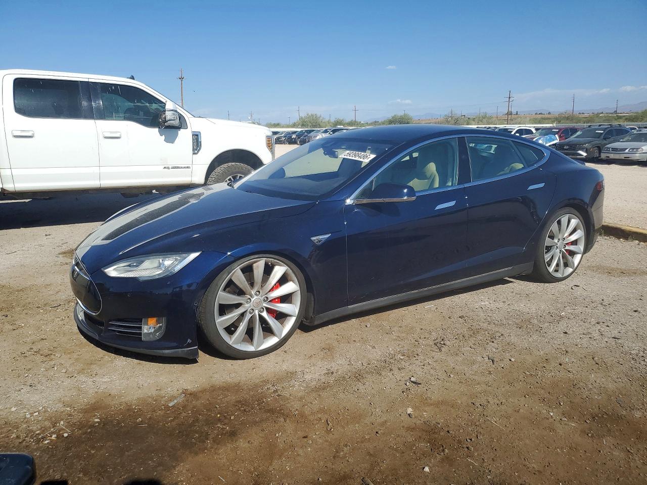 2015 Tesla Model S 85D, VIN 5YJSA1H21FFP69795 — Мелкие вмятины и царапины