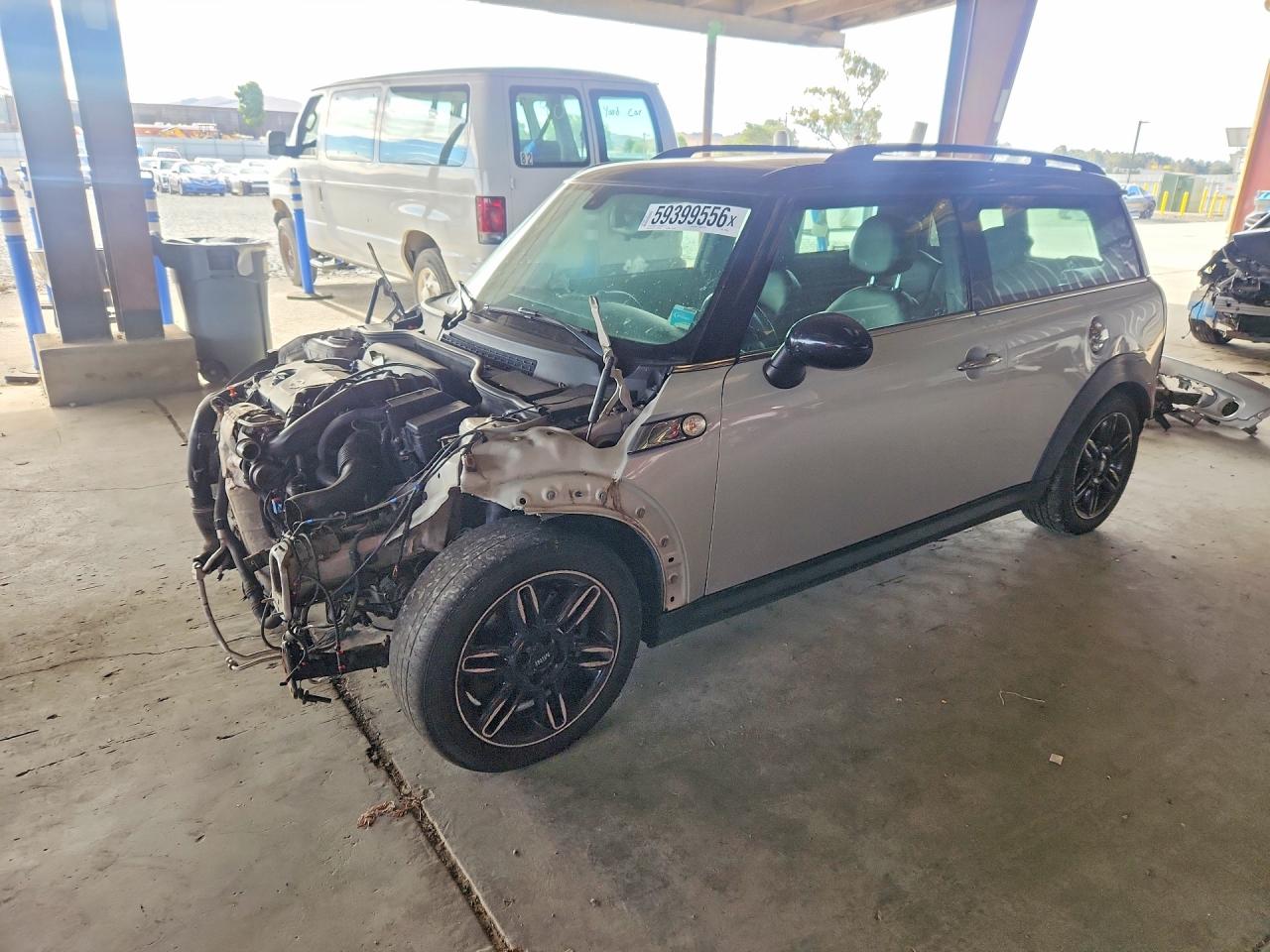 2014 MINI Clubman S, VIN WMWZG3C59ETY33553 — Front end