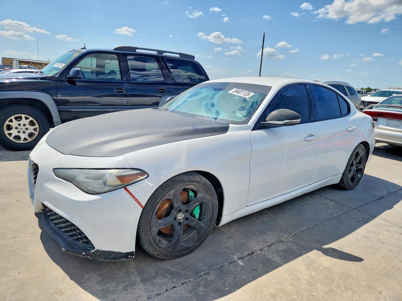 2018 Alfa Romeo Giulia, VIN ZARFAEBN8J7566032 — Front end