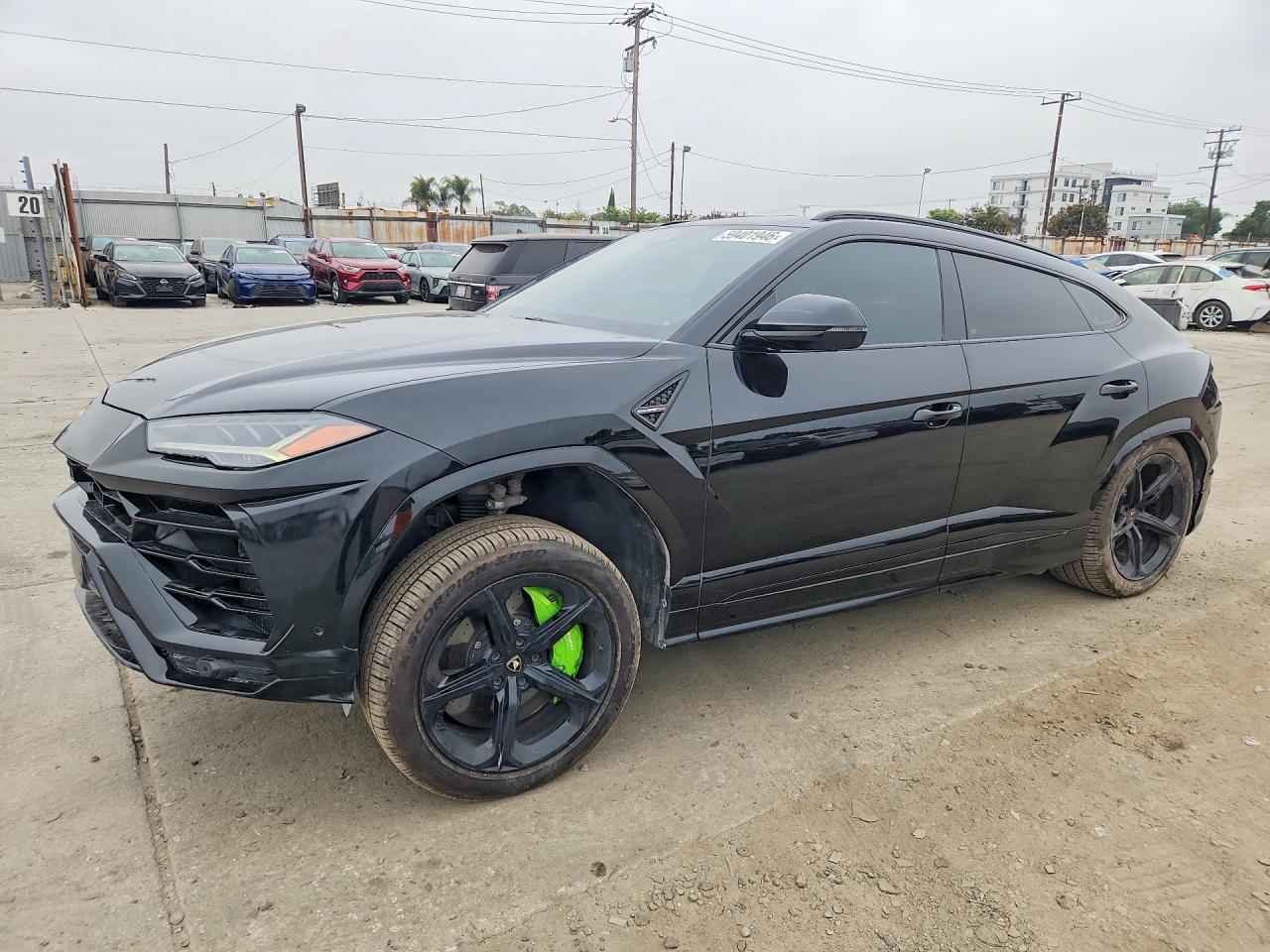2019 Lamborghini Urus, VIN ZPBUA1ZL6KLA04680 — Rear end