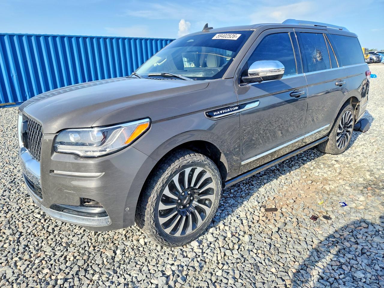 2023 Lincoln Navigator Black Label, VIN 5LMJJ2TG3PEL15886 — Rear end