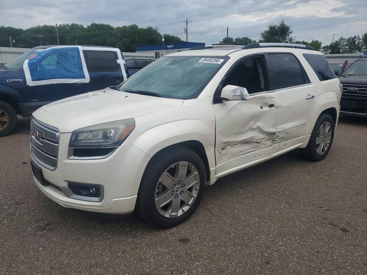2015 GMC Acadia Denali, VIN 1GKKRTKD1FJ144647 — Side