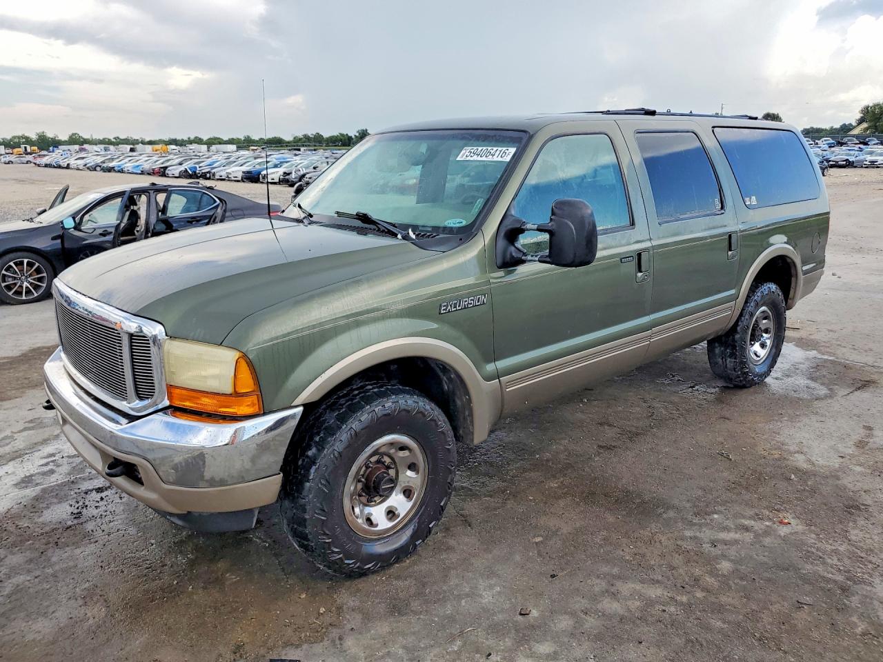 2000 Ford Excursion Limited, VIN 1FMNU43S0YEB00401 — Side