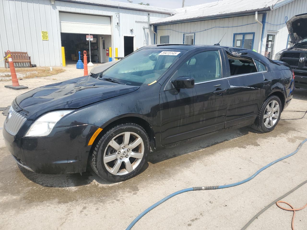 2011 Mercury Milan Premier, VIN 3MEHM0JG3BR601374 — Roof