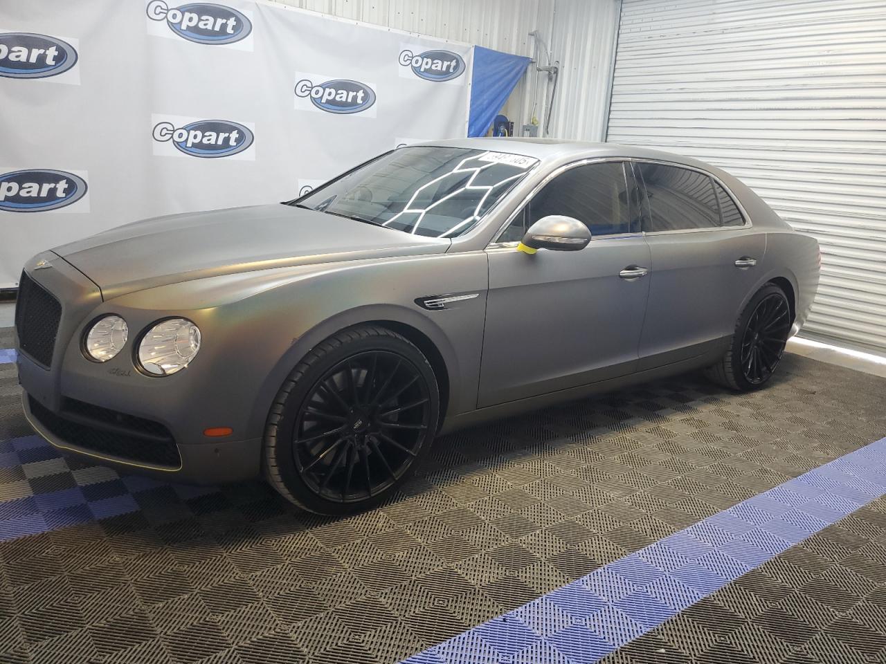 2016 Bentley Flying Spur V8, VIN SCBET9ZA6GC050913 — Minor dents and scratches