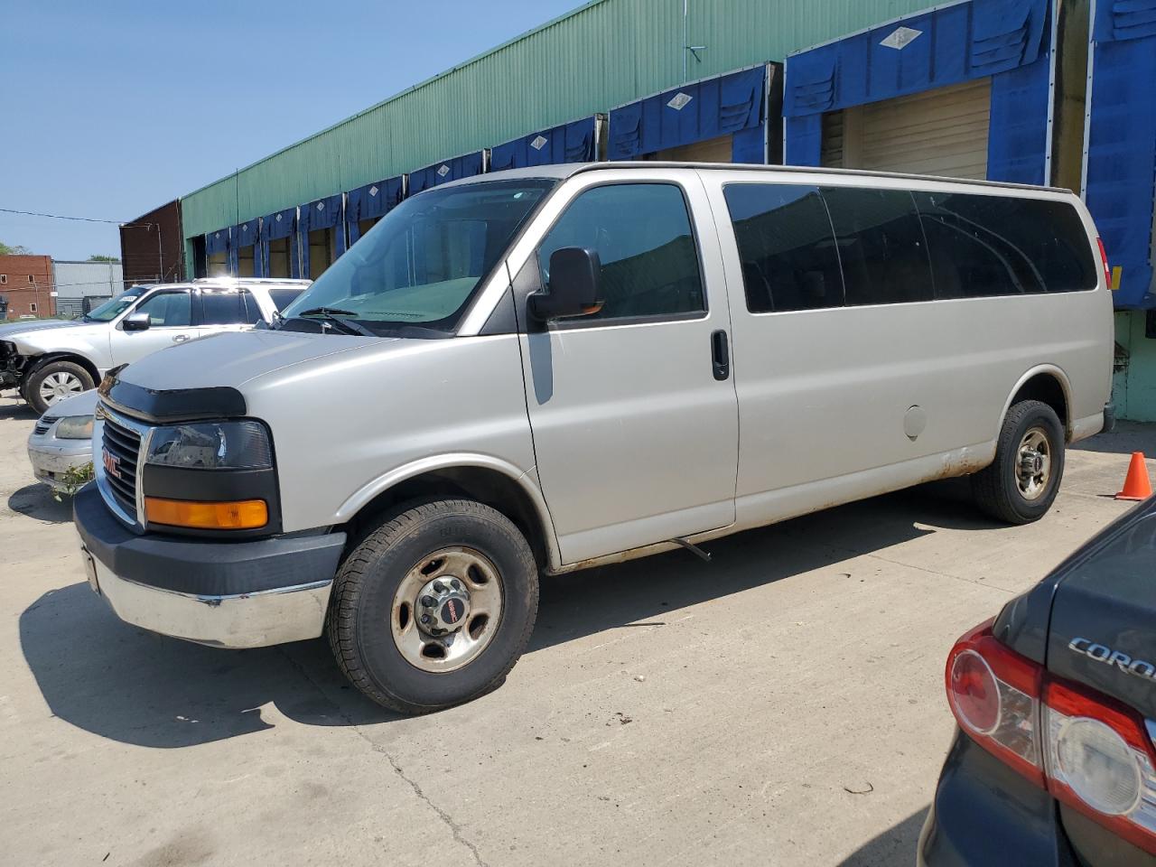 2008 GMC Savana, VIN 1GJHG39K581116667 — Minor dents and scratches
