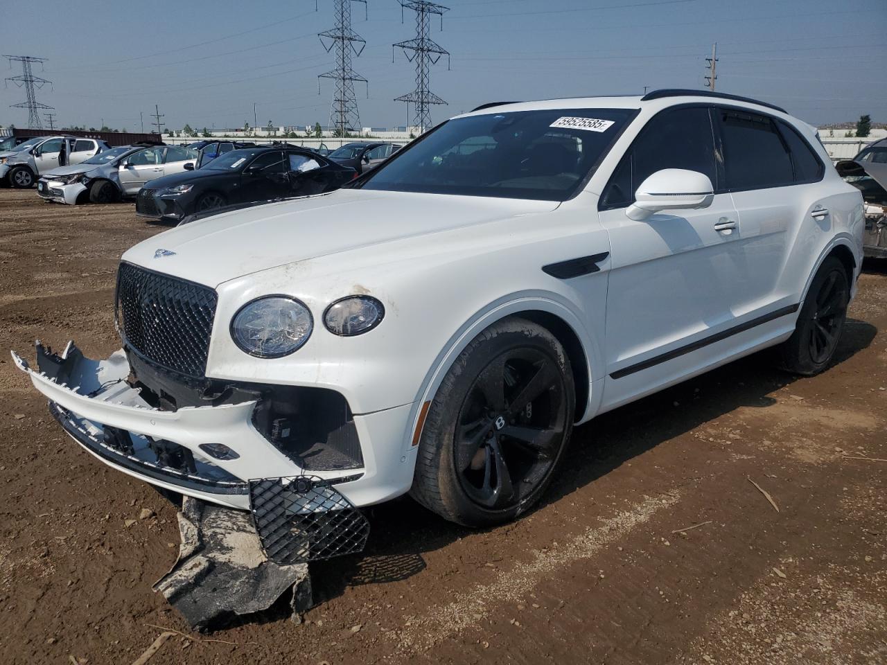 2024 Bentley Bentayga V8, VIN SJAAT2ZV0RC025175 — Front end