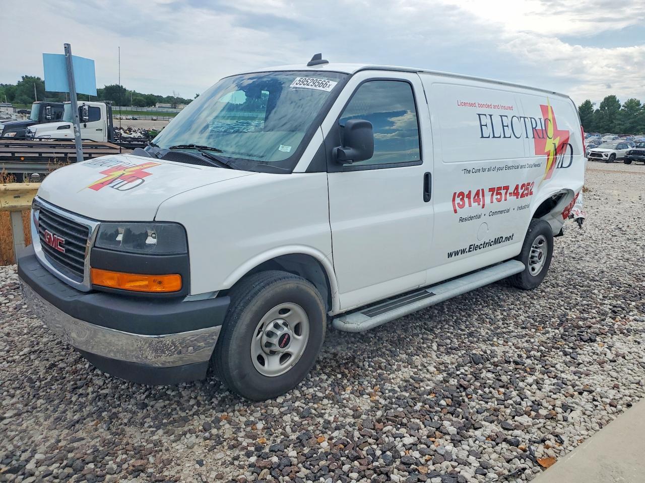 2023 GMC Savana Cargo, VIN 1GTW7AFP2P1201855 — Rear end