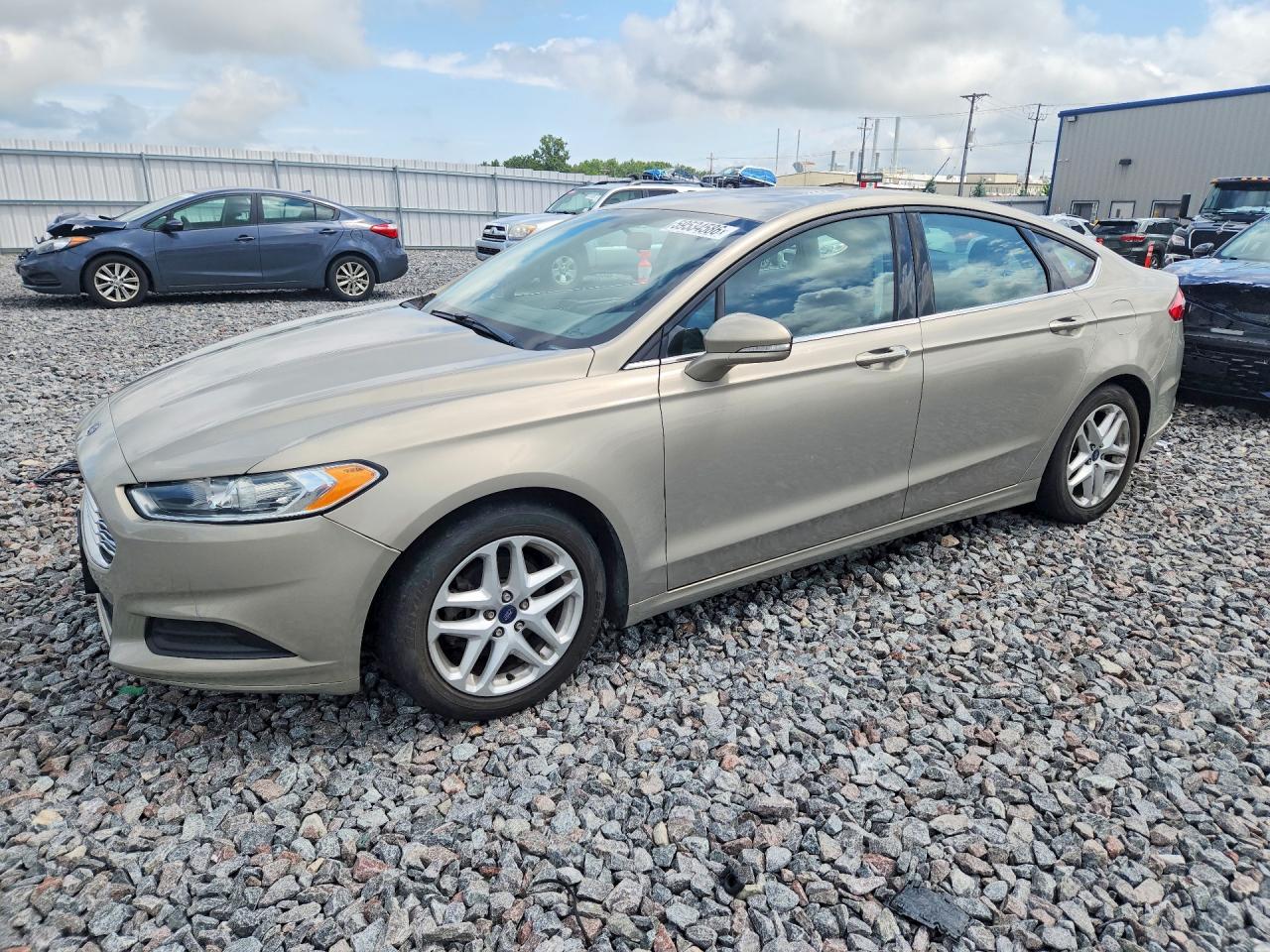 2015 Ford Fusion SE, VIN 3FA6P0HDXFR124787 — Minor dents and scratches