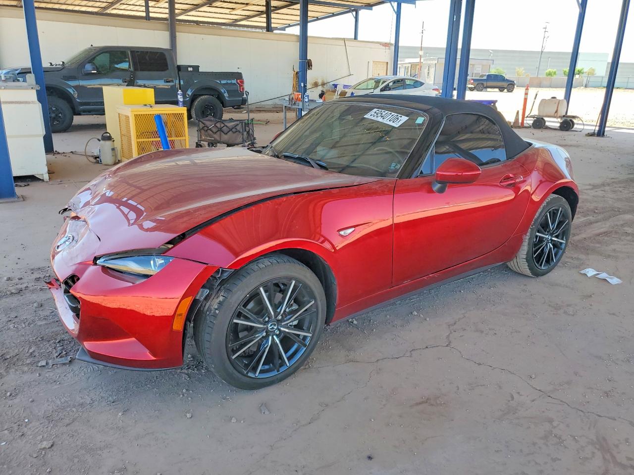 2024 Mazda MX-5 Miata Grand Touring, VIN JM1NDAD73R0608163 — Перед