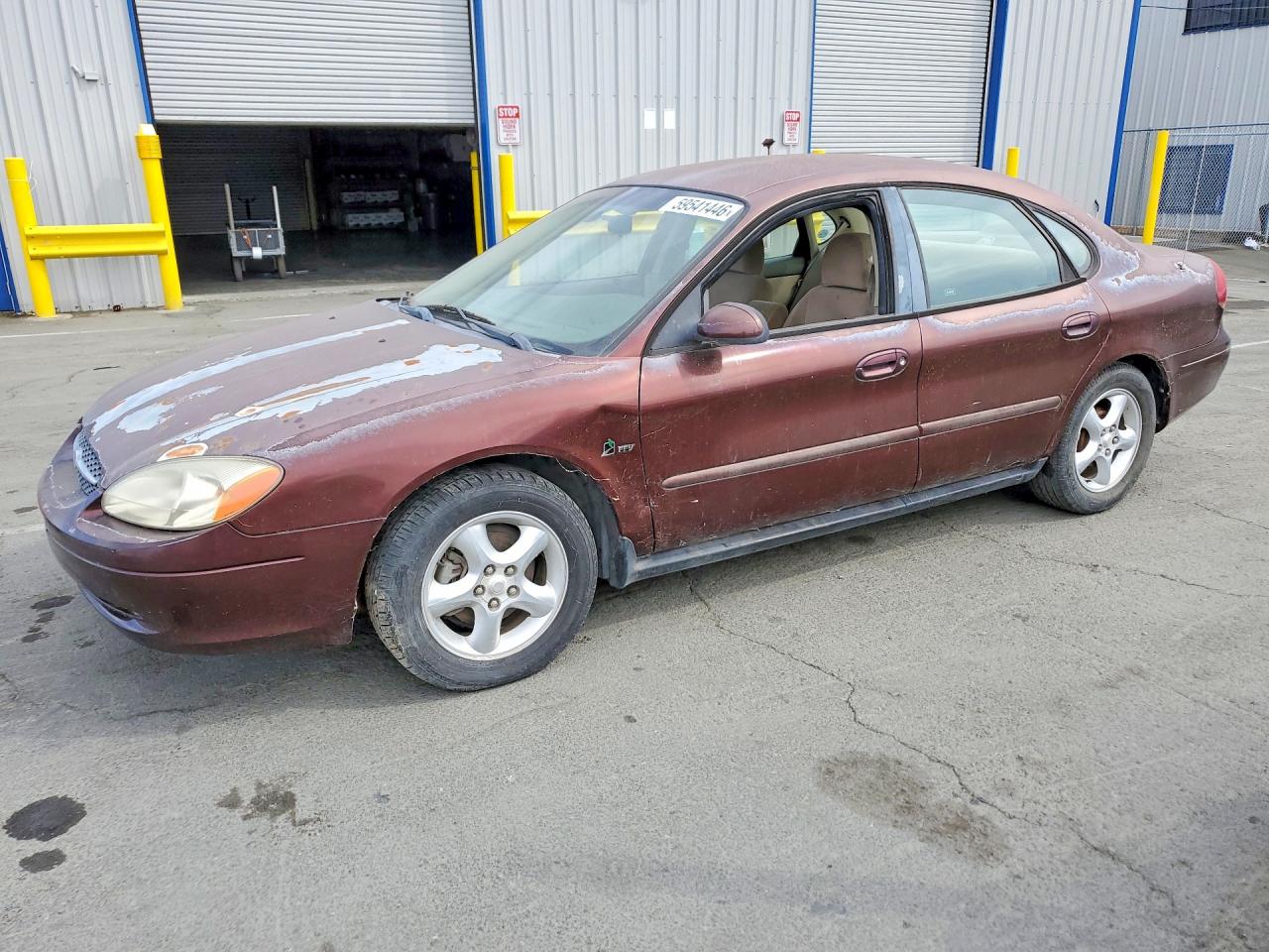 2000 Ford Taurus SES, VIN 1FAFP5525YG146528 — Normal wear