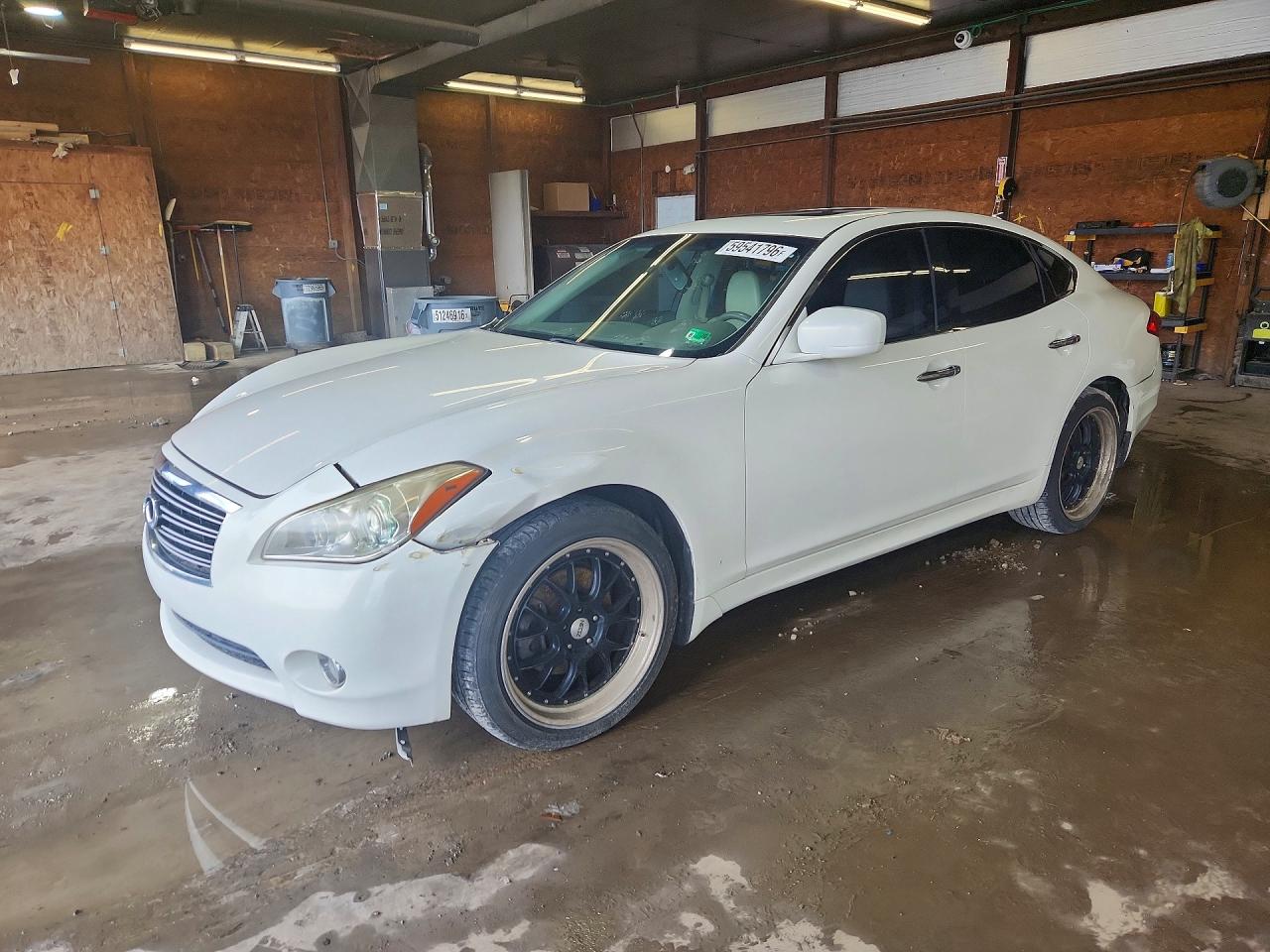 2012 Infiniti M, VIN JN1BY1AR5CM395295 — Front end