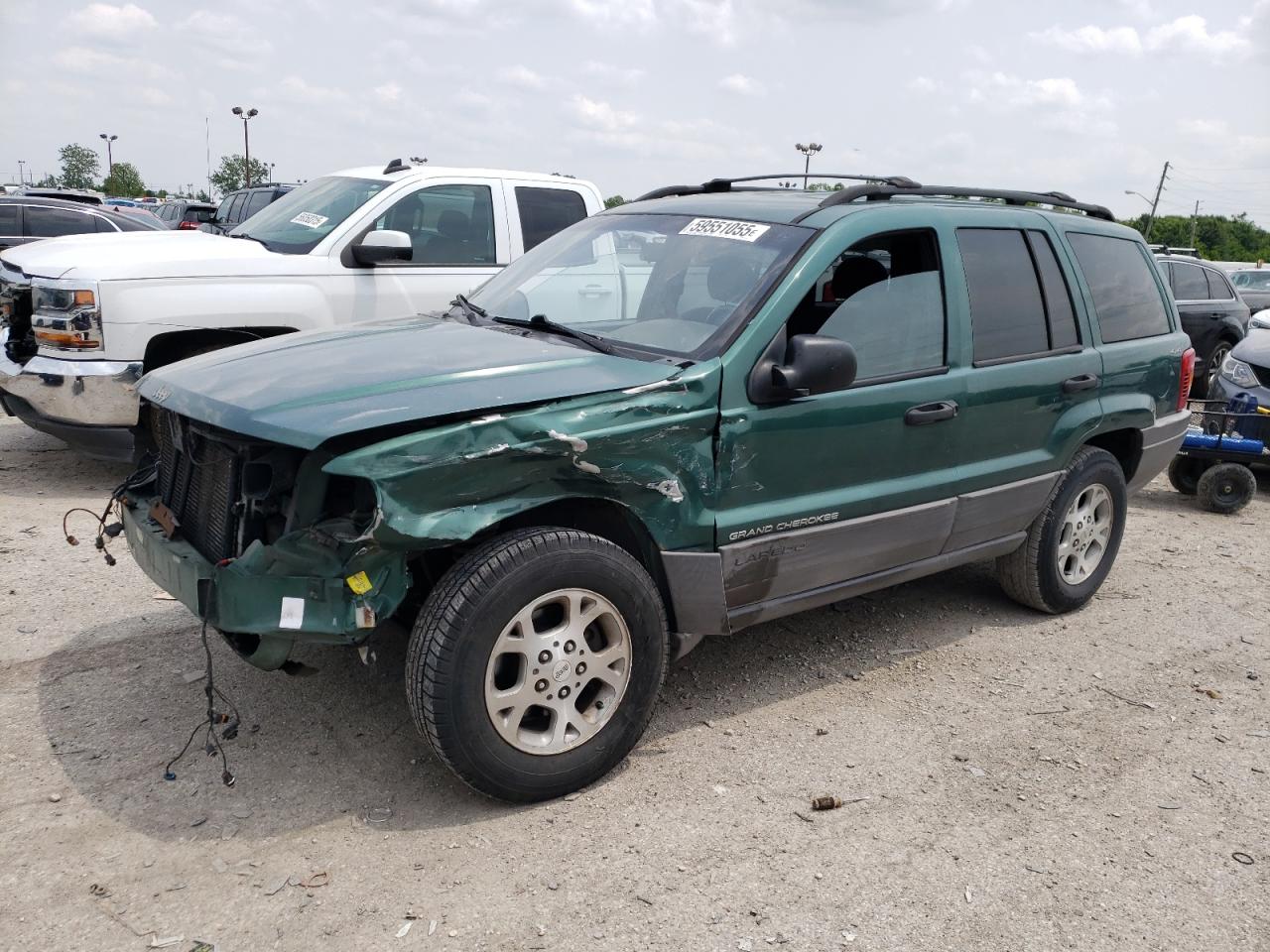 1999 Jeep Grand Cherokee Laredo, VIN 1J4GW58S9XC563552 — Front end