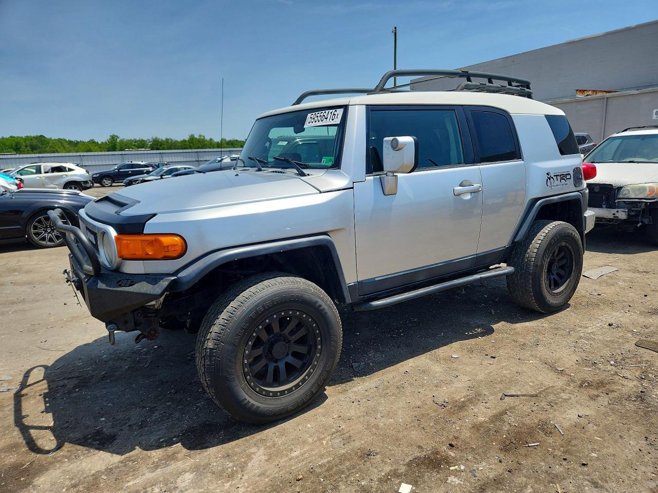 2007 Toyota FJ Cruiser, VIN JTEBU11F070069234 — Мелкие вмятины и царапины