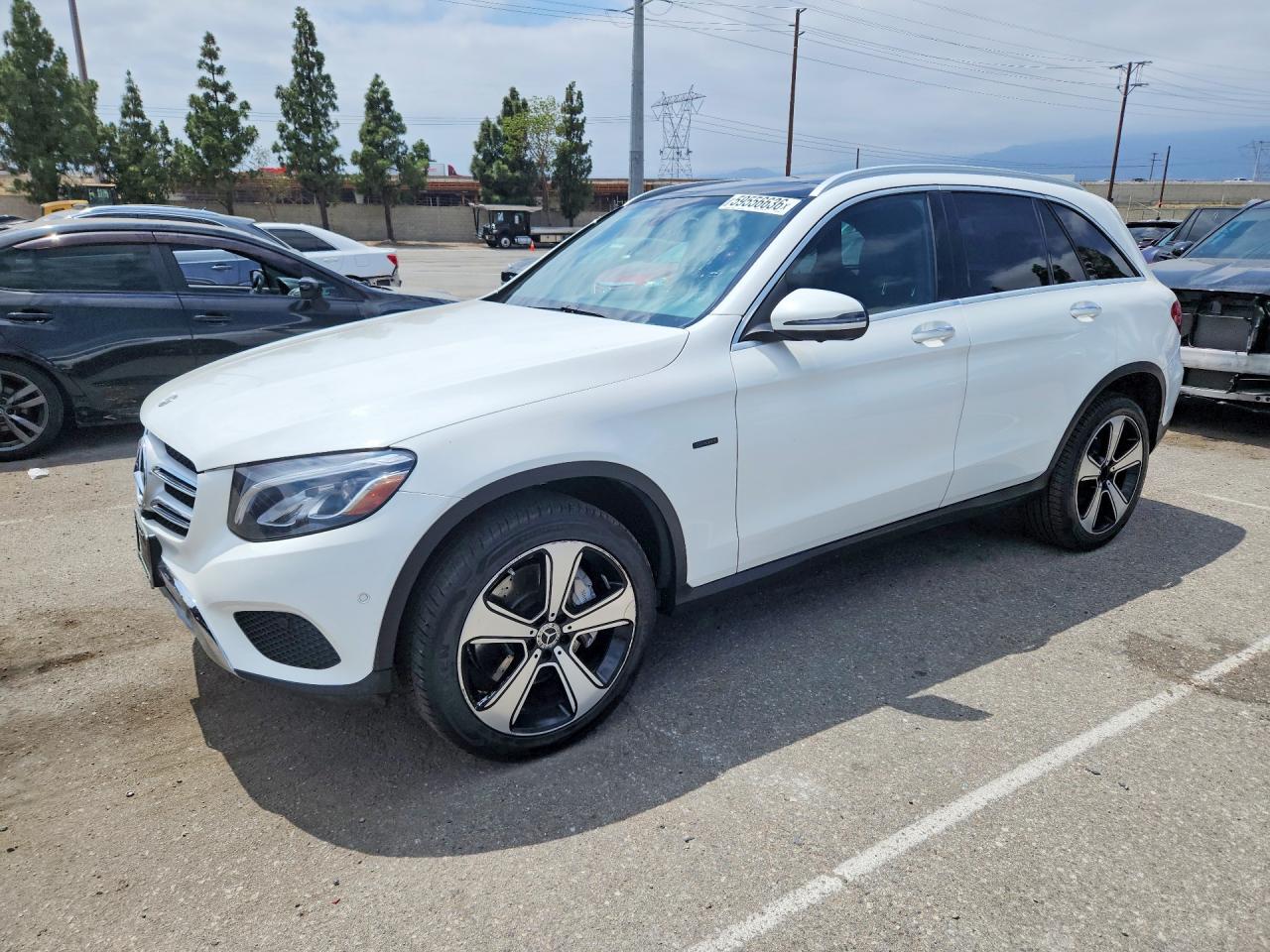 2019 Mercedes-Benz GLC 350e, VIN WDC0G5EB0KF572280 — Normal wear
