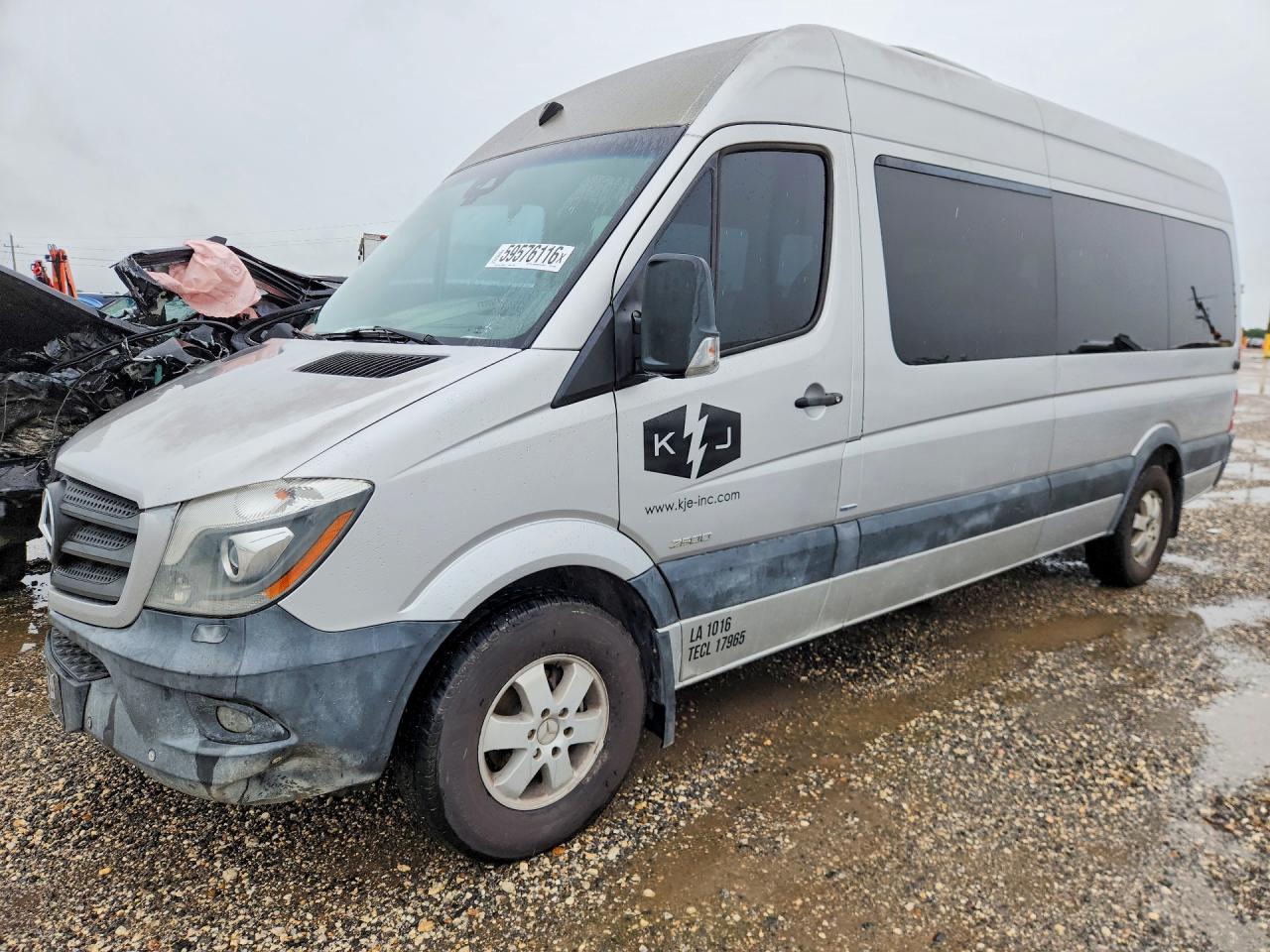 2016 Mercedes-Benz Sprinter, VIN 8BRPE8DD6GE122031 — Minor dents and scratches
