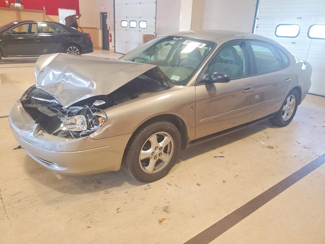 2002 Ford Taurus SES Standard, VIN 1FAFP55242G273388 — Front end
