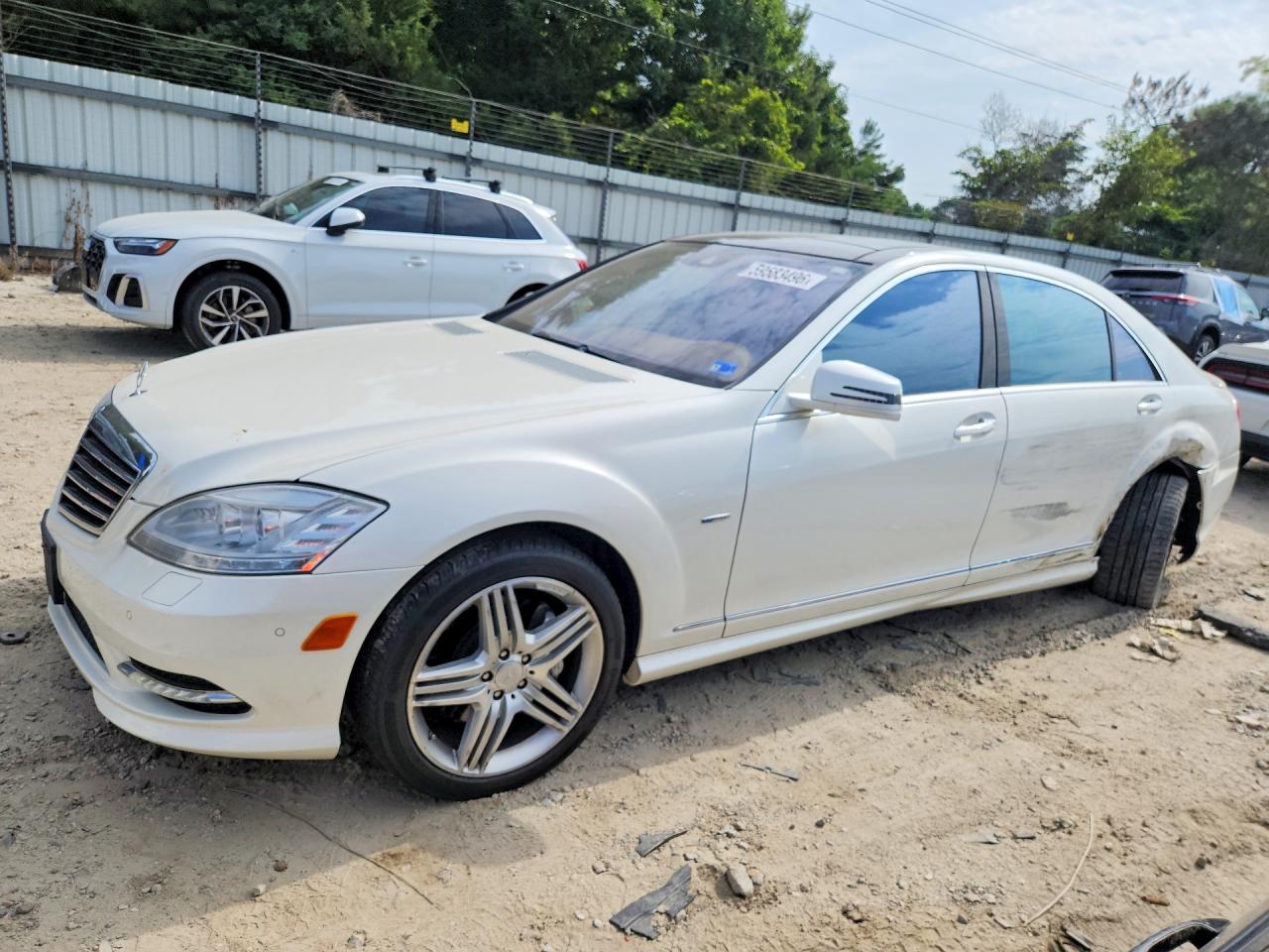 2012 Mercedes-Benz S 550, VIN WDDNG9EB7CA464763 — Side