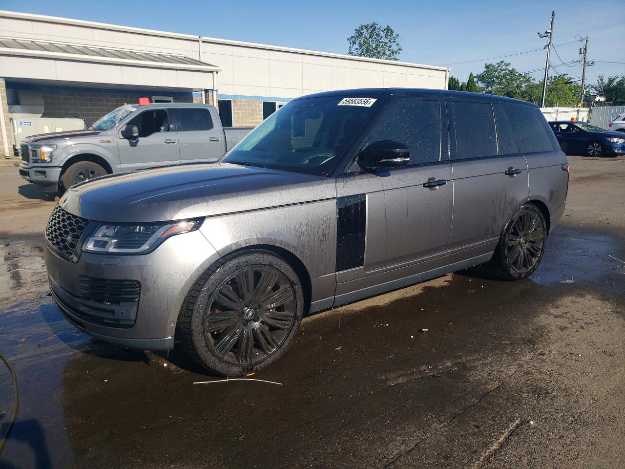2019 Land Rover Range Rover, VIN SALGS2RE2KA541172 — Side