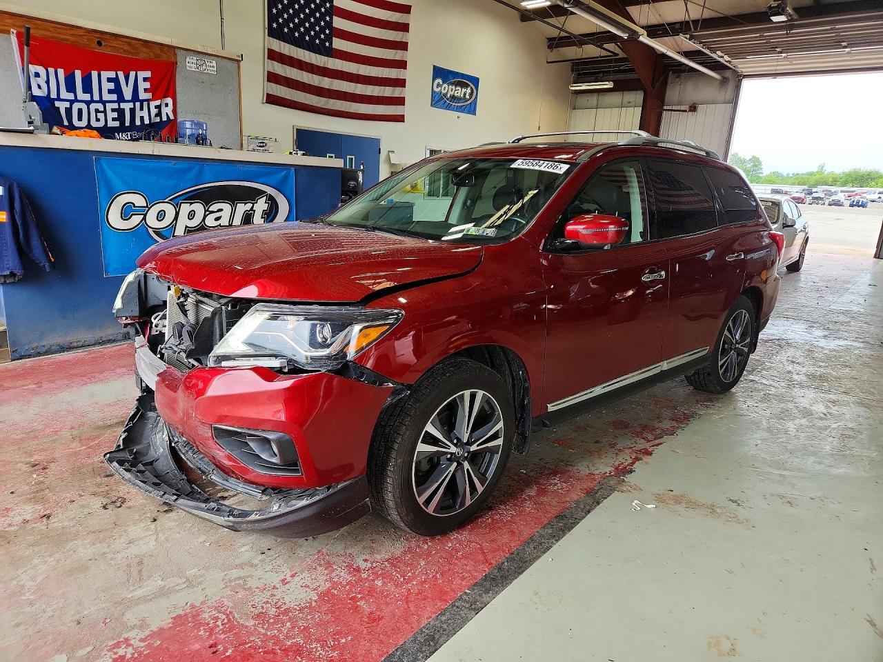 2020 Nissan Pathfinder Platinum, VIN 5N1DR2DM9LC598216 — Перед