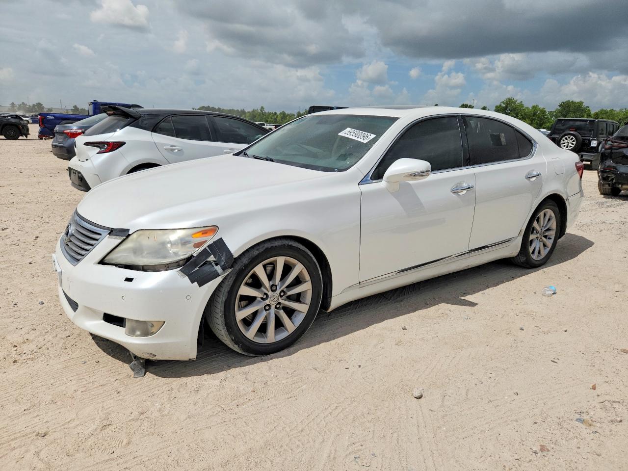 2012 Lexus LS 460, VIN JTHCL5EFXC5013889 — Front end
