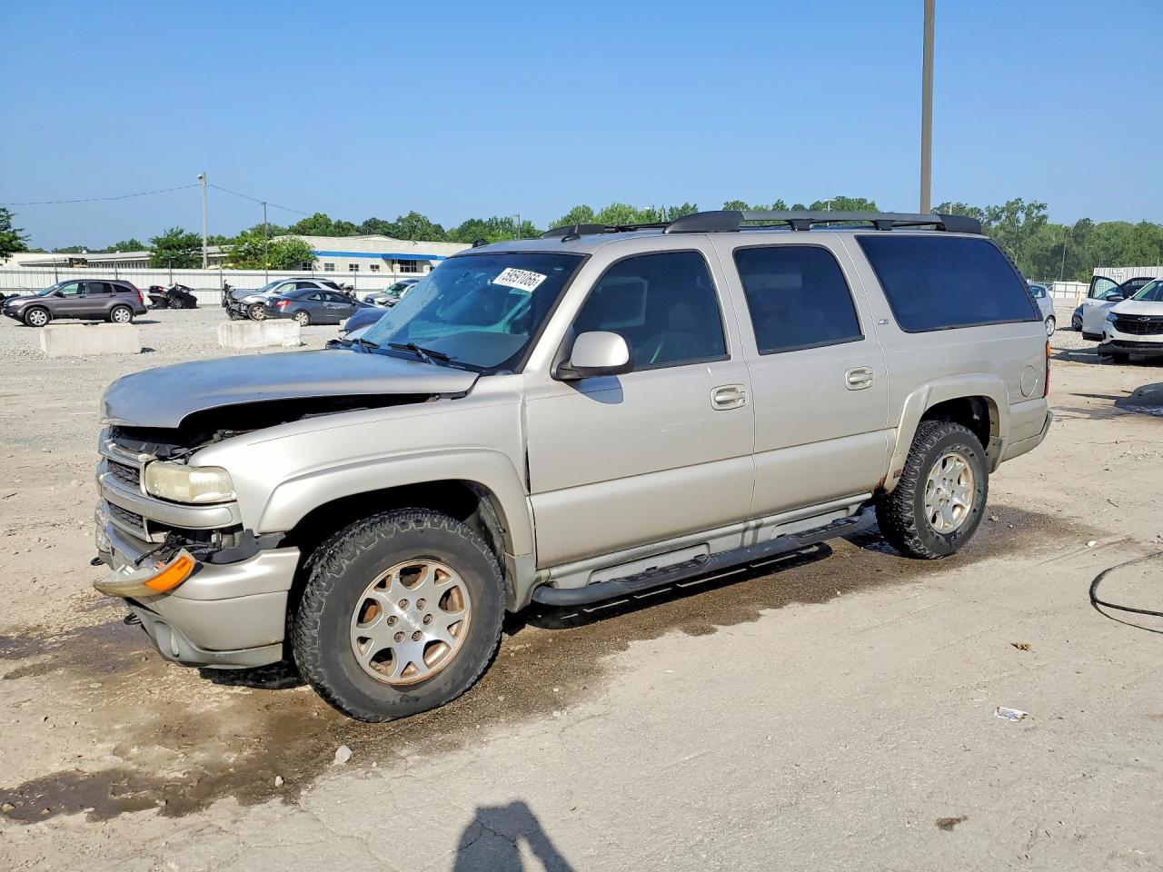 2005 Chevrolet Suburban LT, VIN 3GNFK16Z35G230495 — Перед