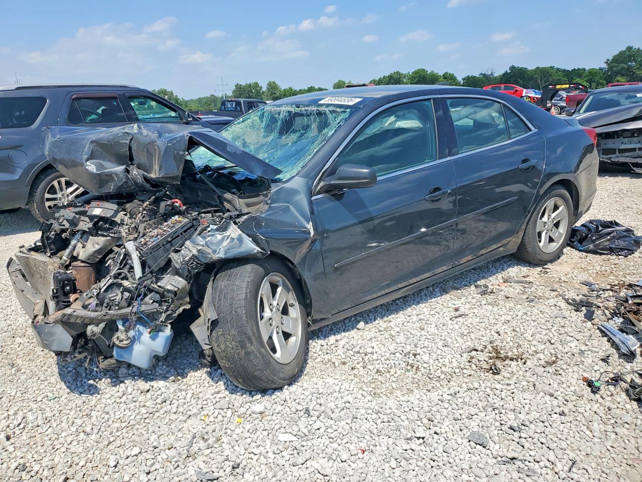 2015 Chevrolet Malibu LS, VIN 1G11B5SL1FF255791 — Front end