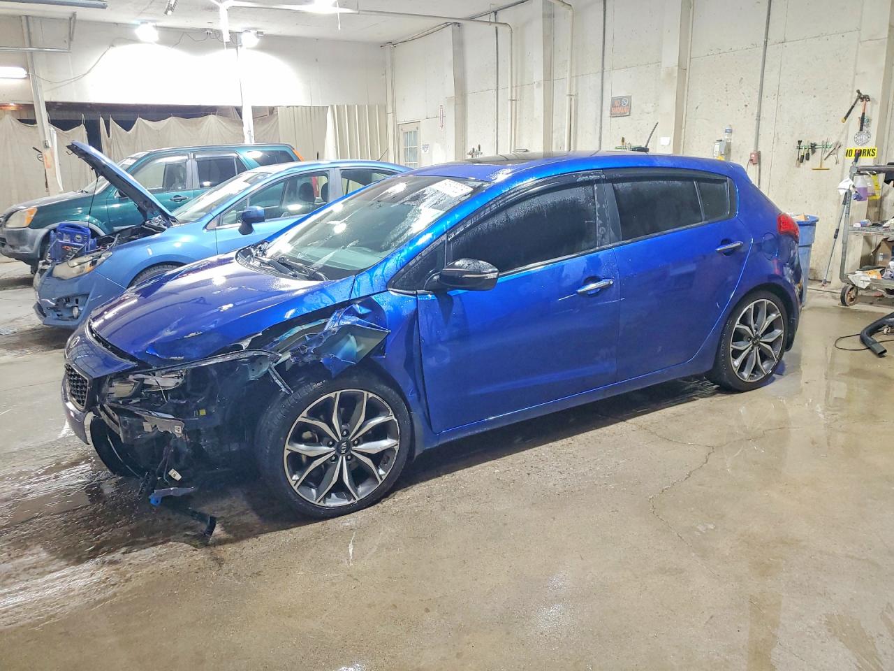 2017 Kia Forte SX, VIN 3KPFN5A39HE127043 — Front end
