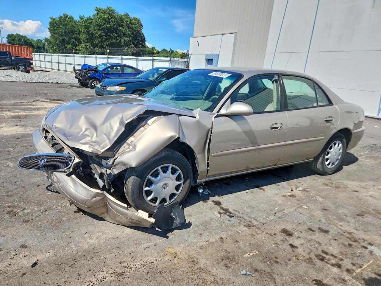 2003 Buick Century Custom, VIN 2G4WS52J831146433 — Front end