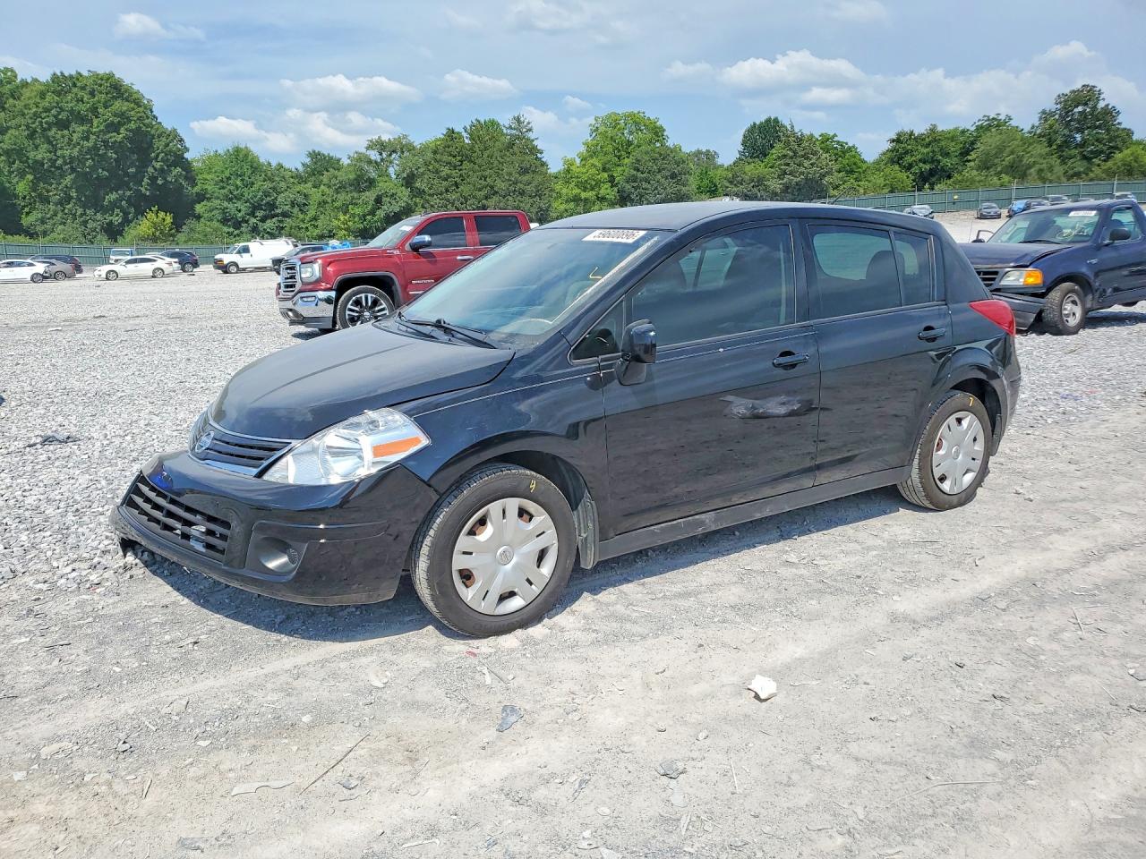 2011 Nissan Versa S, VIN 3N1BC1CP0BL390735 — Front end