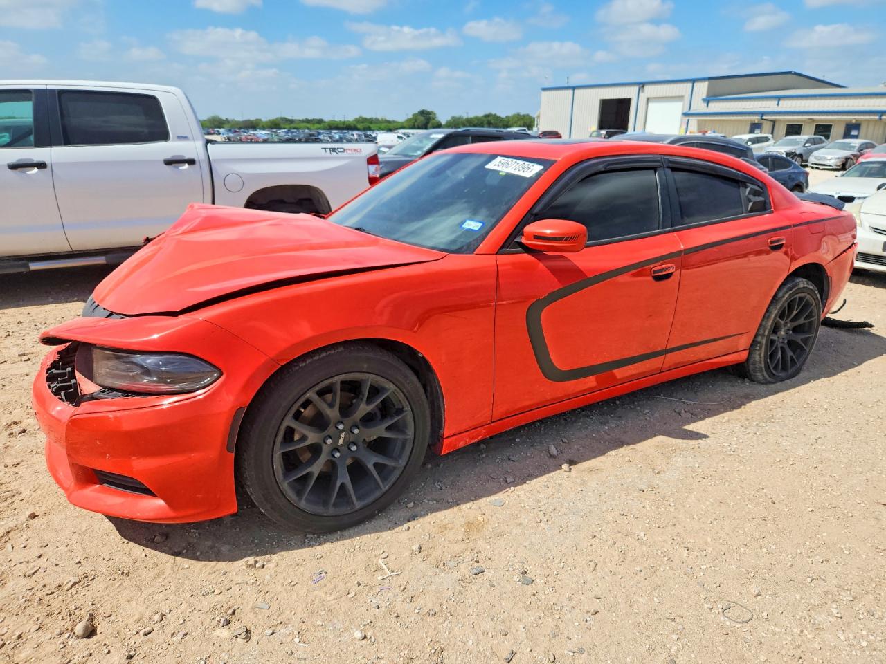 2020 Dodge Charger SXT, VIN 2C3CDXBGXLH149573 — Front end