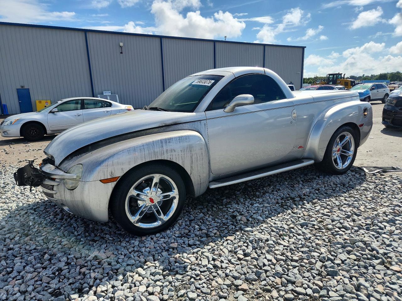 2004 Chevrolet SSR LS, VIN 1GCES14P04B109565 — Engine fire