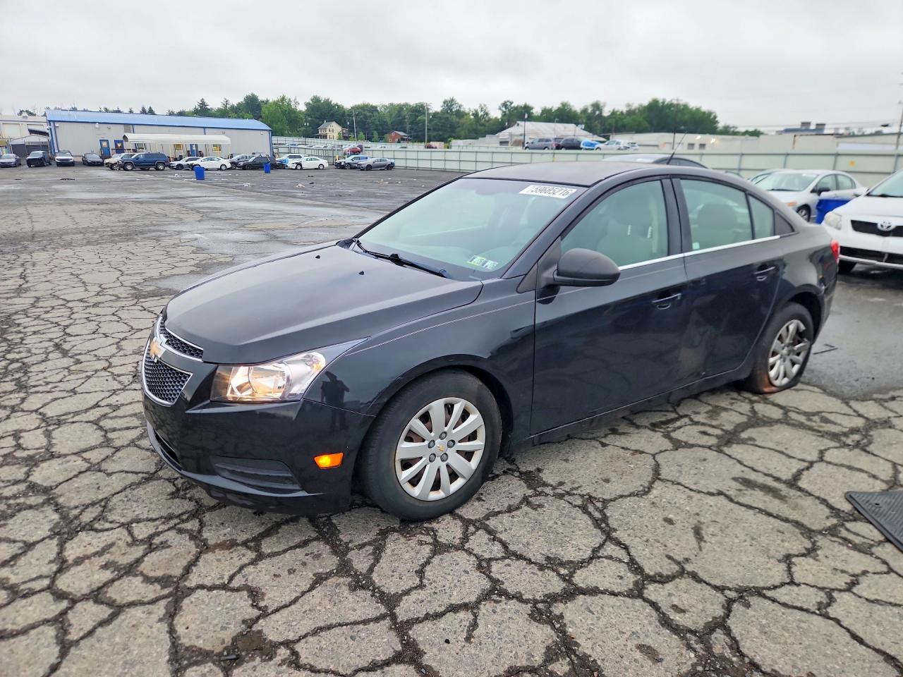 2011 Chevrolet Cruze LS, VIN 1G1PC5SH4B7232612 — Зад