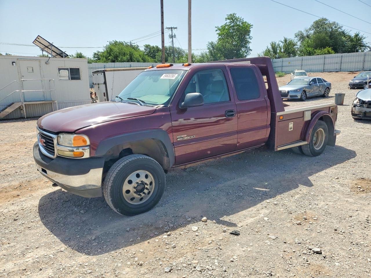 2001 GMC Sierra 3500, VIN 1GDJK39111F171989 — Side