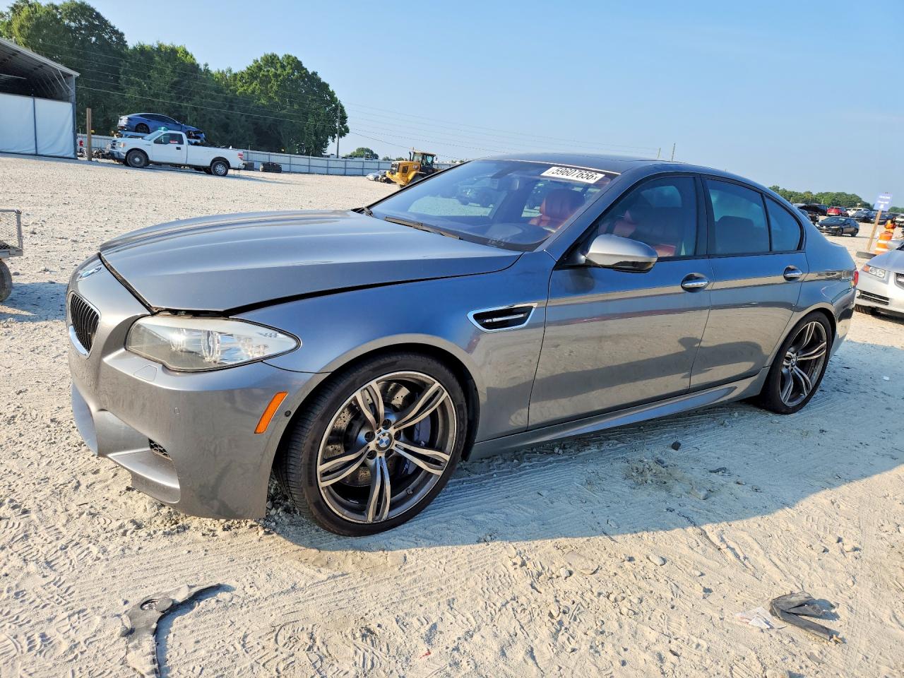 2013 BMW M5, VIN WBSFV9C59DC772257 — Minor dents and scratches