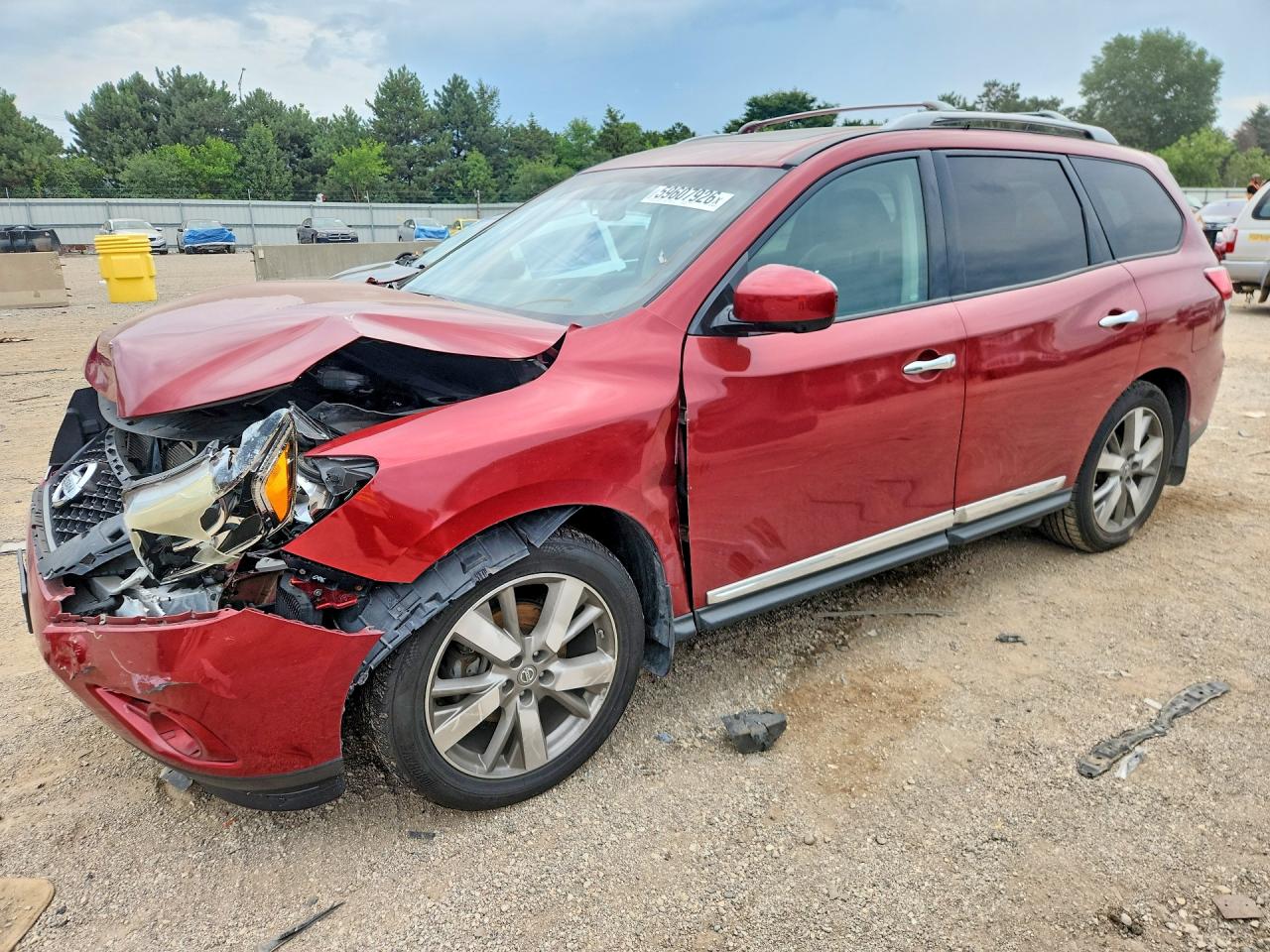 2015 Nissan Pathfinder SV, VIN 5N1AR2MM7FC600391 — Front end