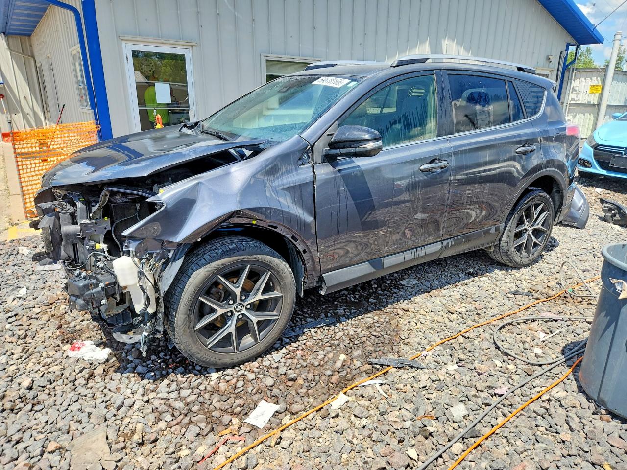 2017 Toyota RAV4 SE, VIN JTMJFREV1HD213040 — Front end