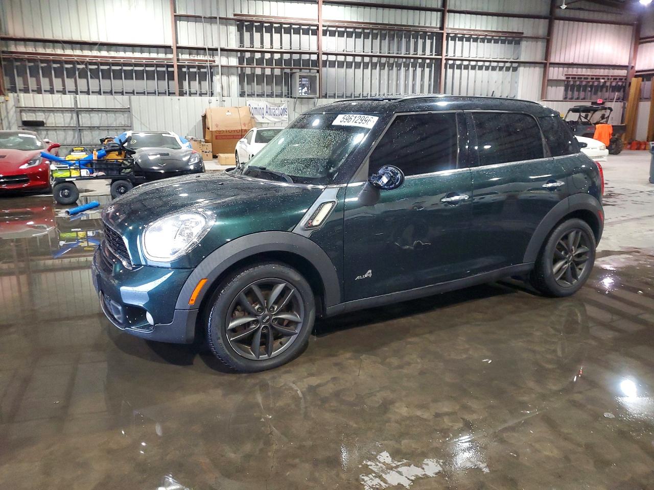 2014 MINI Countryman S, VIN WMWZC5C5XEWM17582 — Side