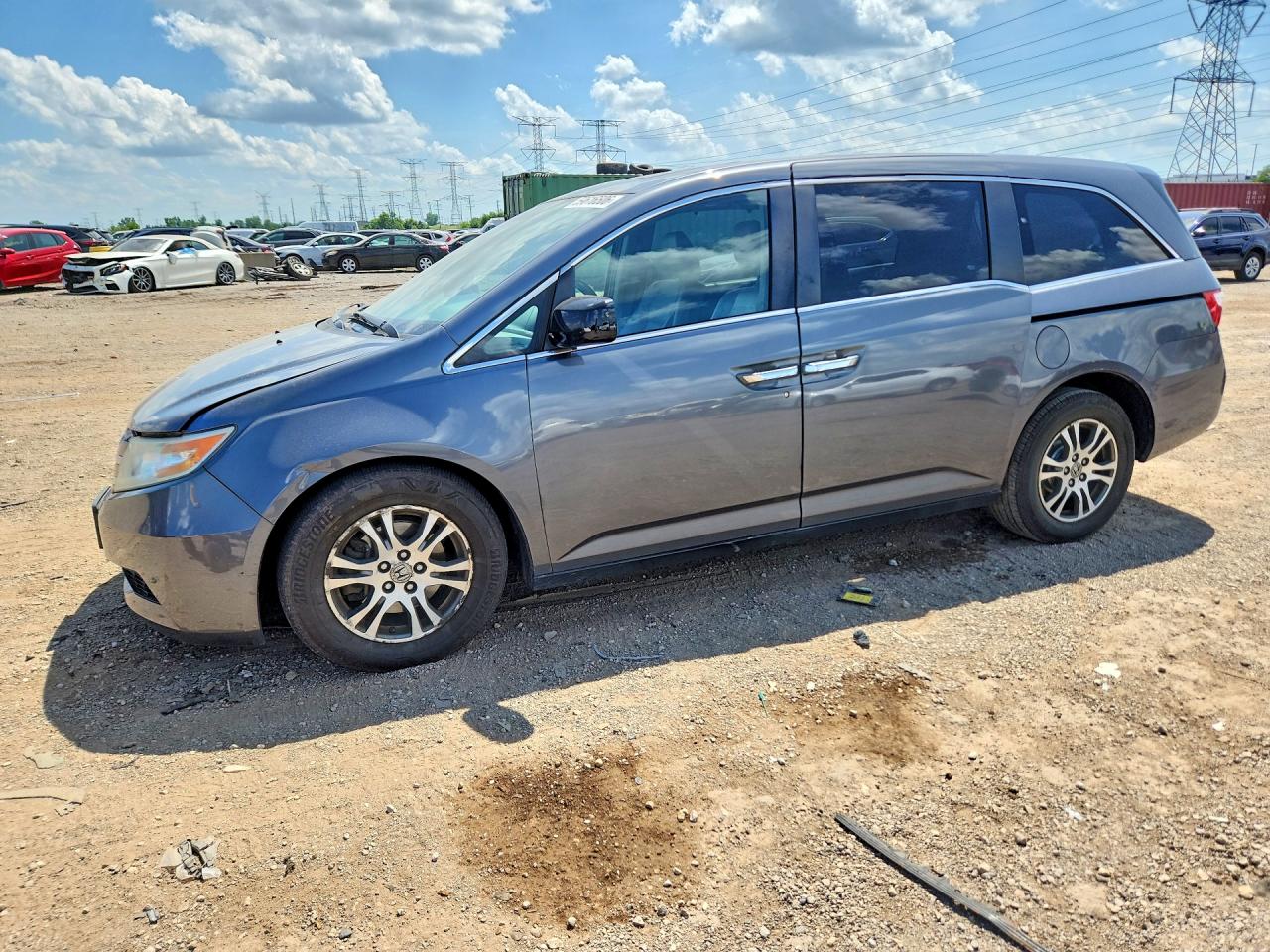 2013 Honda Odyssey EX-L, VIN 5FNRL5H67DB034612 — Front end