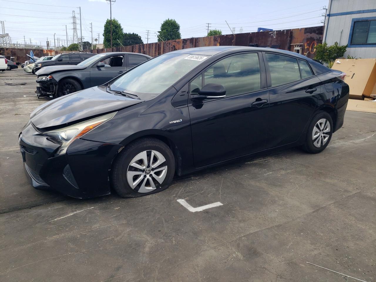 2016 Toyota Prius Three, VIN JTDKARFU8G3000194 — Front end