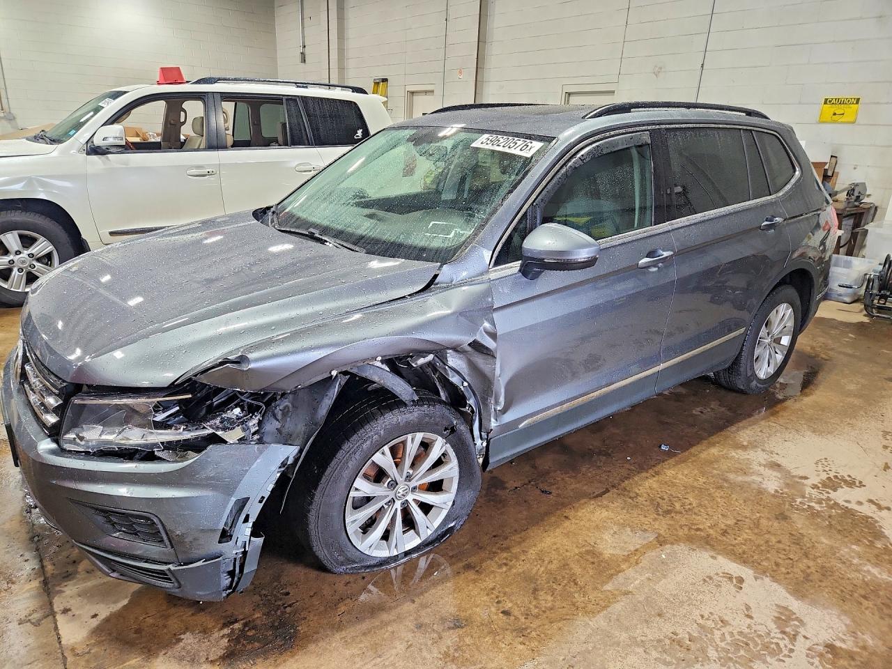 2018 Volkswagen Tiguan SEL, VIN 3VV2B7AX5JM048794 — Front end