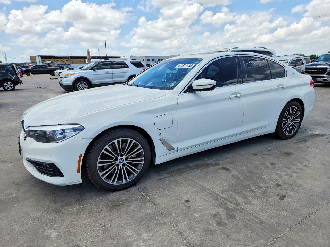 2018 BMW 5 Series 530e, VIN WBAJA9C59JB253480 — Normal wear