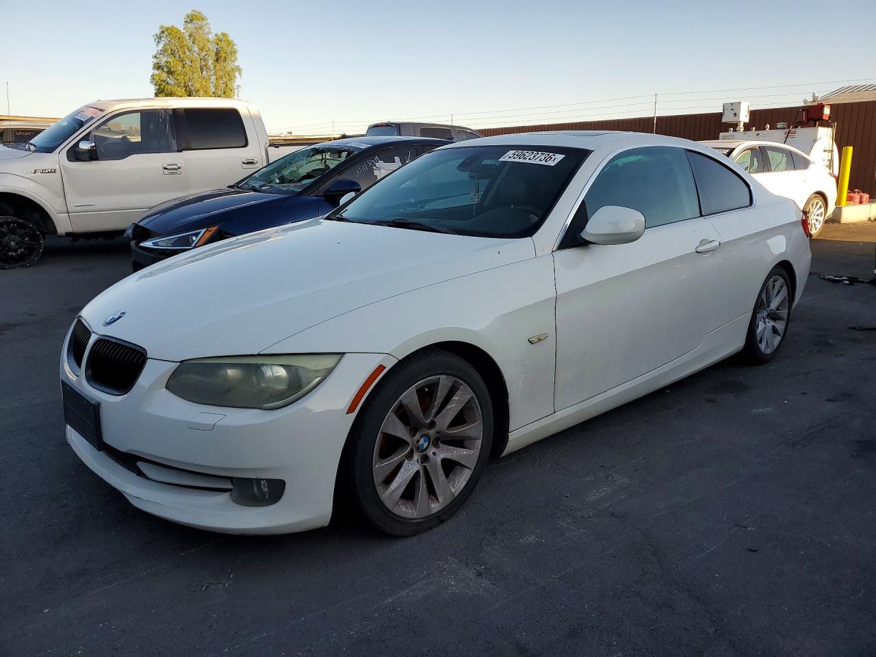 2011 BMW 3 Series 328i, VIN WBAKE5C52BE429934 — Front end