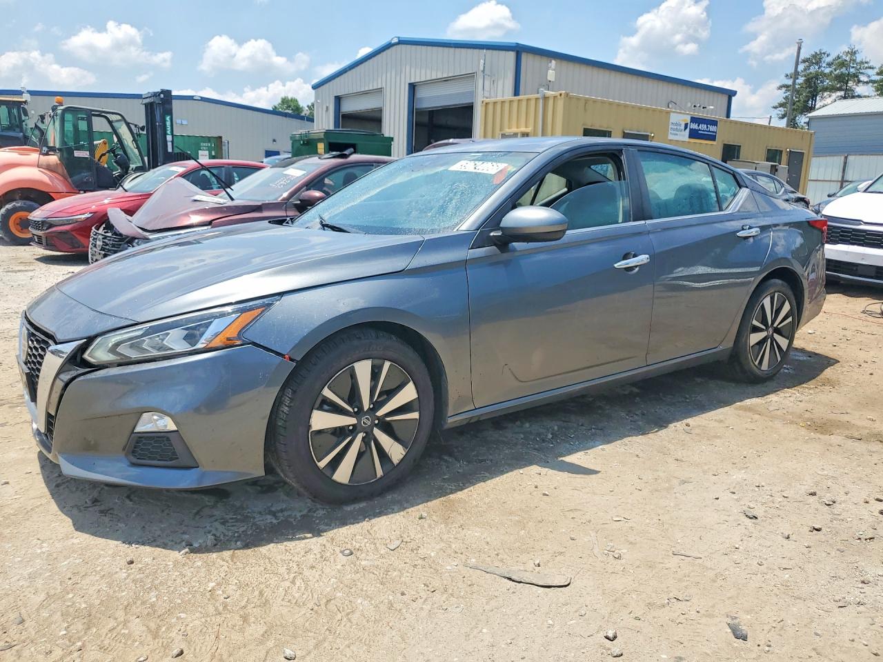 2021 Nissan Altima SV, VIN 1N4BL4DV7MN346591 — Front end