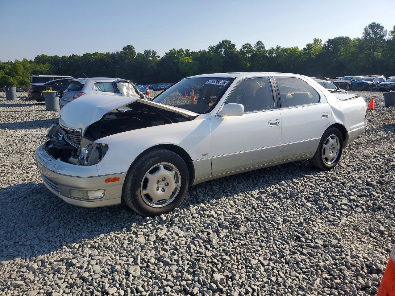 2000 Lexus LS 400, VIN JT8BH28F5Y0181712 — Front end